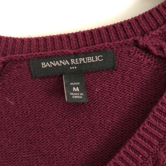 Maroon v neck sweater - Picture 2 of 3